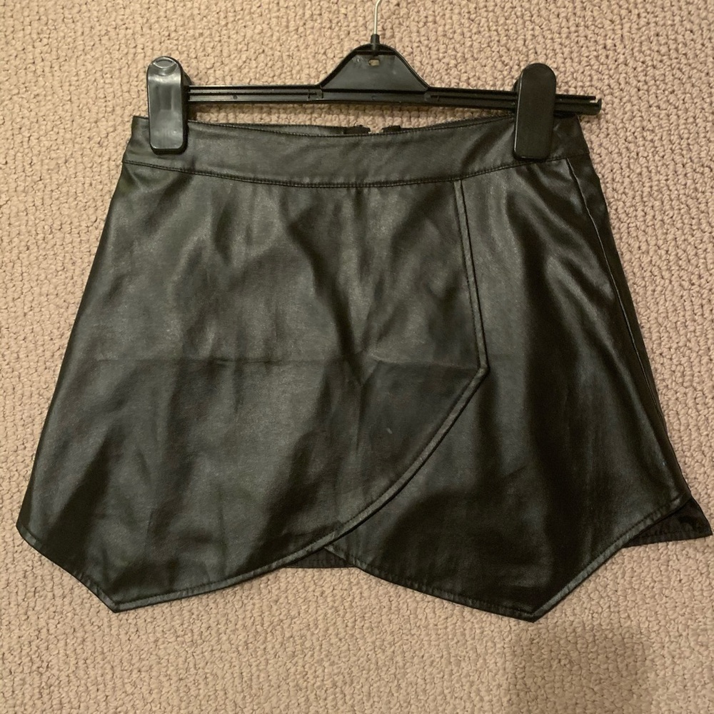 Leather envelope skirt